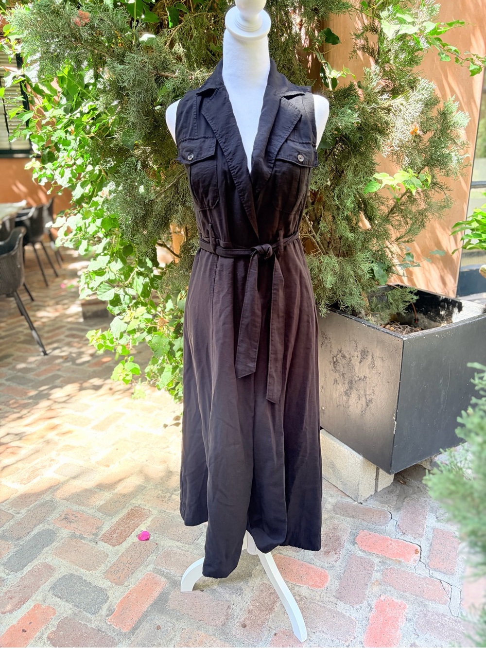 Banana Republic Black Sleeveless Tie-Waist Midi Shirt Dress
